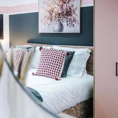 Stunning Centre By 53 Degrees In Birmingham, Ideal For Small Groups!
